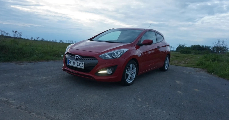 Hyundai I30 cena 26900 przebieg: 140000, rok produkcji 2012 z Zalewo małe 436